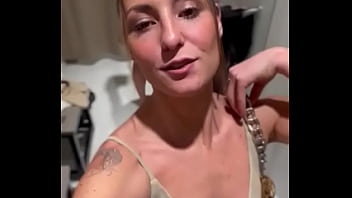 Cet après midi j’ai fait du shopping pour mon prochain shooting et je vous ai