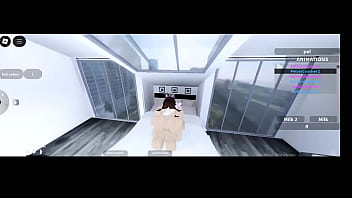 Esta princesa la detonan en su habitación