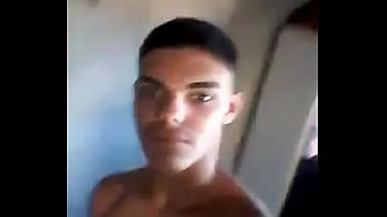 Novinho Exibindo O Corpo thumbnail