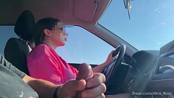 Risky driving handjob – stroking him while steering