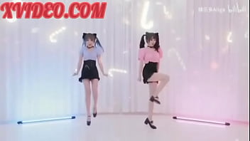 Cosplay bé mèo quyến rũ