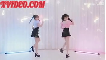 Cosplay bé mèo quyến rũ