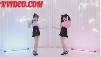 Cosplay bé mèo quyến rũ