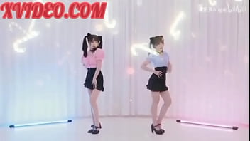 Cosplay bé mèo quyến rũ