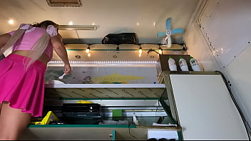 I love to work with this sexy girl on a hot summer day