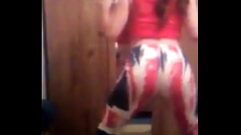 My gf shaking her ass