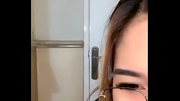 Big ass girl enjoying cook