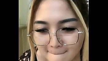 Big ass girl enjoying cook