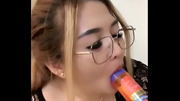 Big ass girl enjoying cook