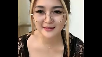 Big ass girl enjoying cook