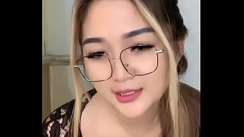 Big ass girl enjoying cook