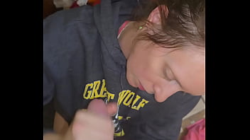 Milf fucks and blows while doing the laundry