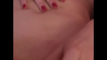 Teen masturbates on cam