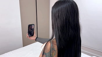 I get him hot over a video call and he ends up coming to my house to fuck me deliciously la rola