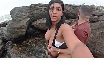 Aventuras do casal mattos fodendo na praia de frente ao mar Aventuras do casal mattos fodendo na praia de frente ao mar