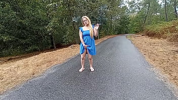 Fumo y me toco al aire libre