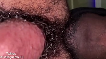 Eu chupando o cu peludo do paulista algum peludo a fim de língua no cuzinho