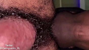 Eu chupando o cu peludo do paulista algum peludo a fim de língua no cuzinho