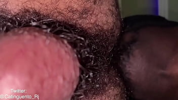 Eu chupando o cu peludo do paulista algum peludo a fim de língua no cuzinho