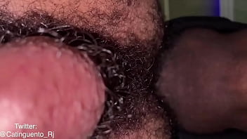 Eu chupando o cu peludo do paulista algum peludo a fim de língua no cuzinho