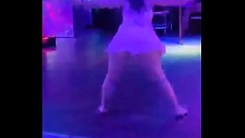 Milf monday is in full swing she's got the looks the moves and the sex appeal that drives me wild ️