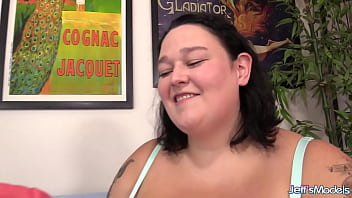Chubby bbw valhalla lee bends over for a fine machine pounding