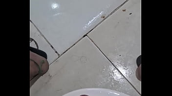 Tô no cio e gozando com vontade