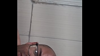 Tô no cio e gozando com vontade