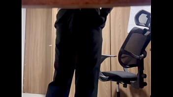 Follando en la oficina