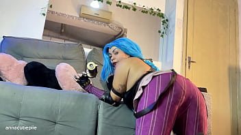 Jinx wants you to smell her farts big ass cosplay