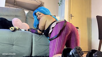 Jinx wants you to smell her farts big ass cosplay