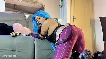 Jinx wants you to smell her farts big ass cosplay