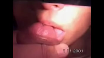 Loira mascarada chupando