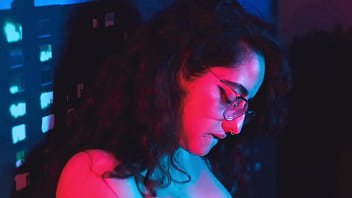 Foot fetish threesome with lesbians in the bathtub