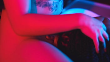 Foot fetish threesome with lesbians in the bathtub