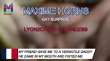 Mon regard bandé mon cul offert à diandzi69 il m’a fisté et joui dans ma bouche pendant que je suçais ses cou