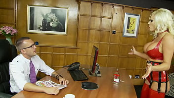 Stacey saran takes her mans dick in her twat and he explodes his load on her chin