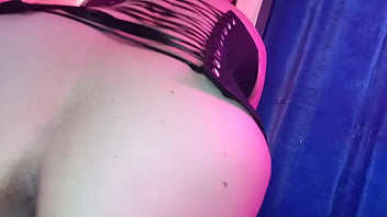 Esposa puta folla con extraño que conoció en el bar sexo sin condon a cambio de dinero 3