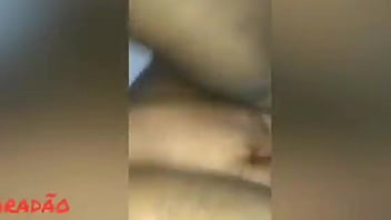 Minha preta sentando com o cuzinho no pau