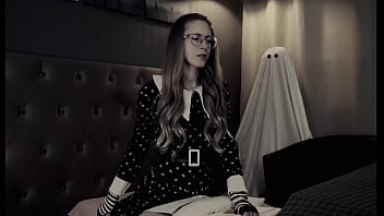 Halloween wednesday riding and her sounds are amazing