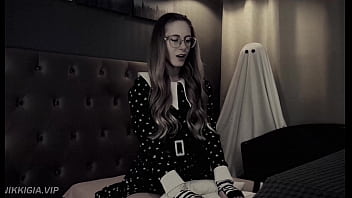 Halloween wednesday riding and her sounds are amazing