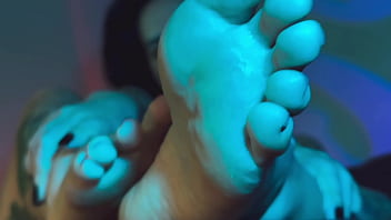 Run your tongue along the curves of my pretty feet