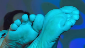 Run your tongue along the curves of my pretty feet