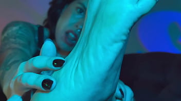 Run your tongue along the curves of my pretty feet
