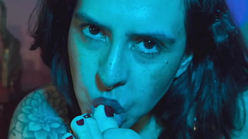 Run your tongue along the curves of my pretty feet