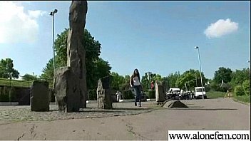 Girl strip and insert in holes all kind of stuffs vid 01