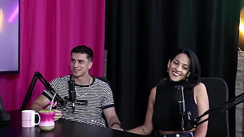 Ele Se Considera Um Bi Ativo Só Não Dá O Cu E Quando Foram Na Loja Digão Da Ilha Sheer Red thumbnail