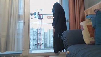 Musulmane Danse Seins Nus Sur Son Balcon thumbnail