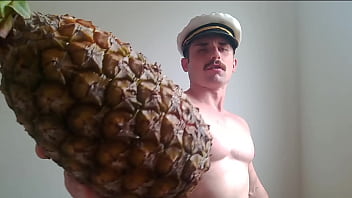 Culinária do capitão o abacaxi do prazer que a coroa gostosona aprovou