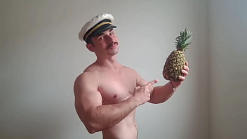 Culinária do capitão o abacaxi do prazer que a coroa gostosona aprovou